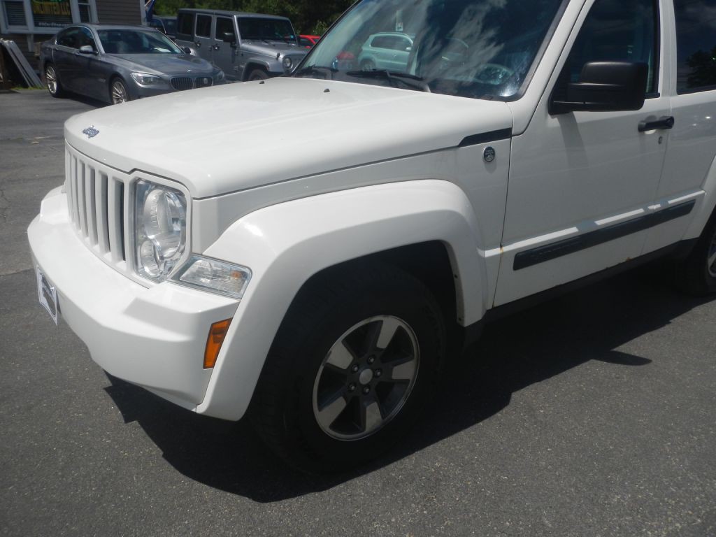 2008 Jeep Liberty Image 38