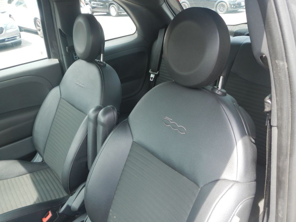 2015 FIAT 500 Image 4