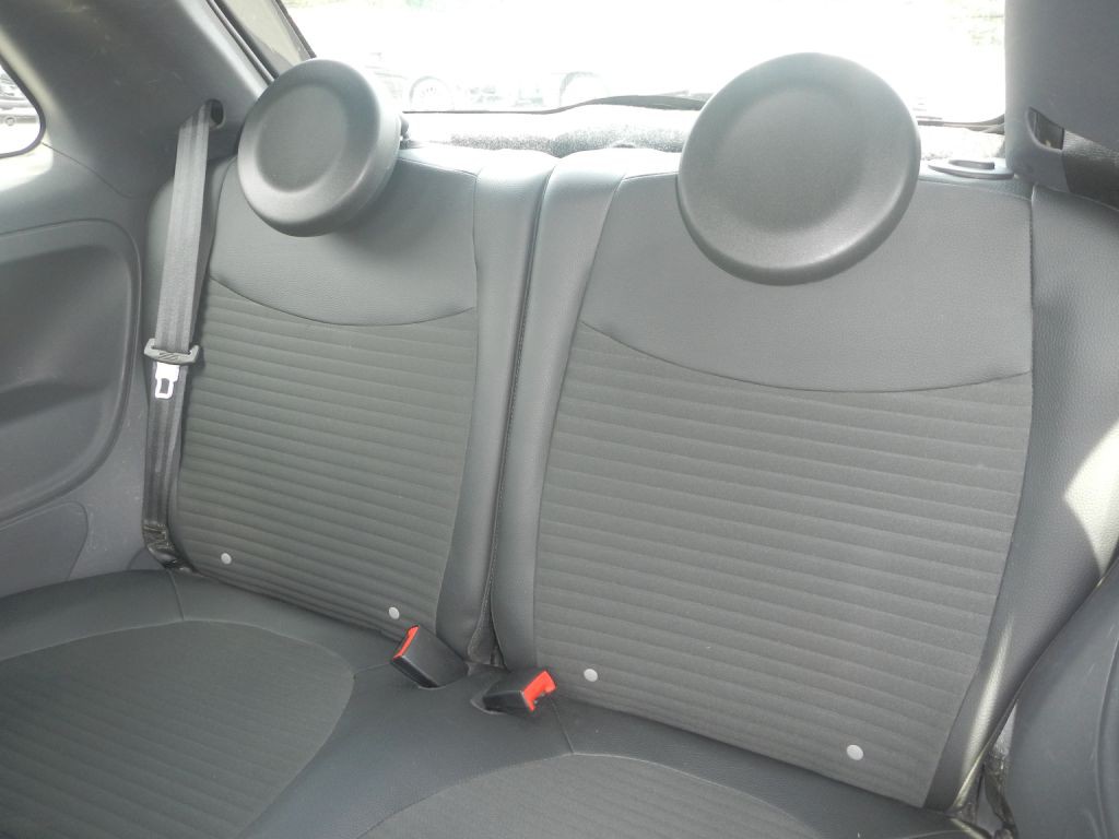 2015 FIAT 500 Image 5