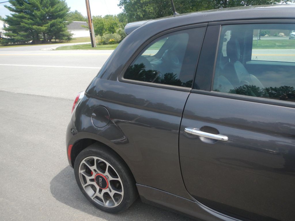 2015 FIAT 500 Image 15