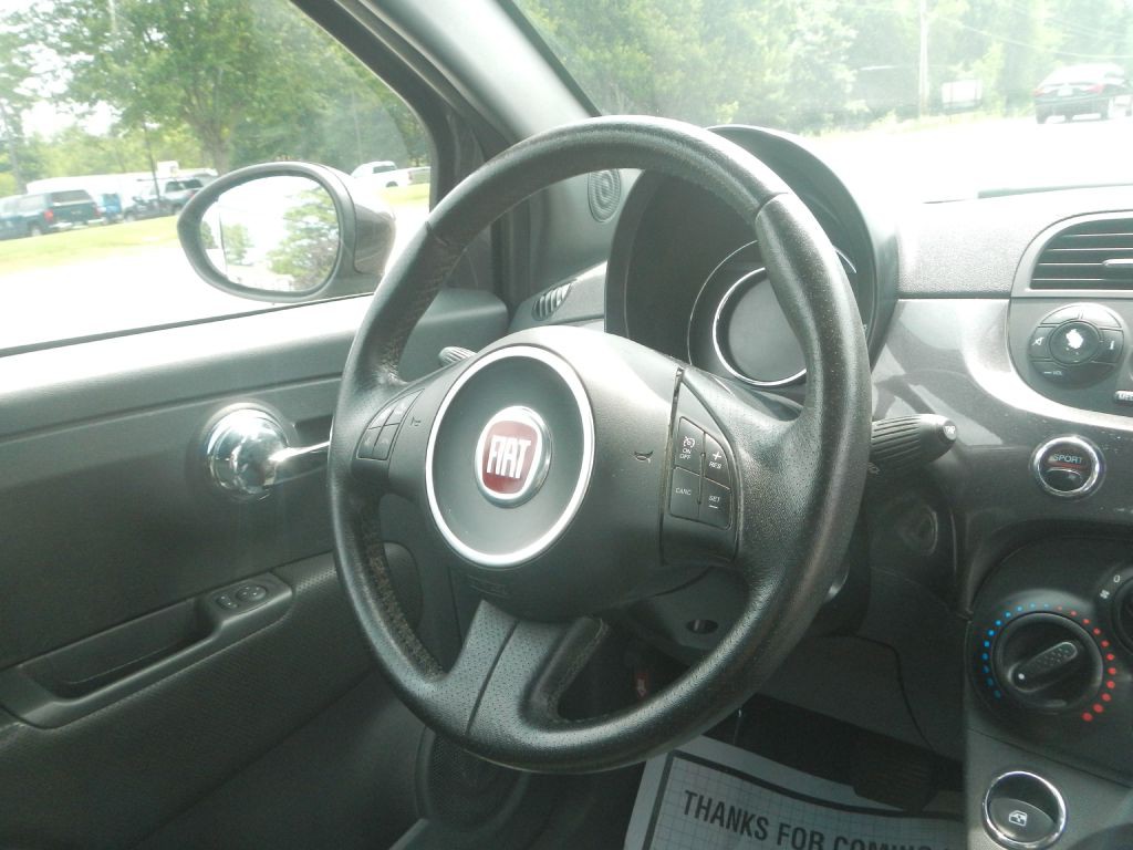 2015 FIAT 500 Image 21