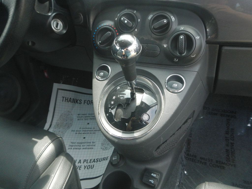 2015 FIAT 500 Image 23