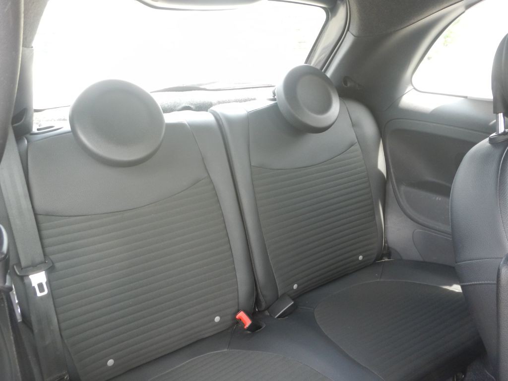 2015 FIAT 500 Image 29