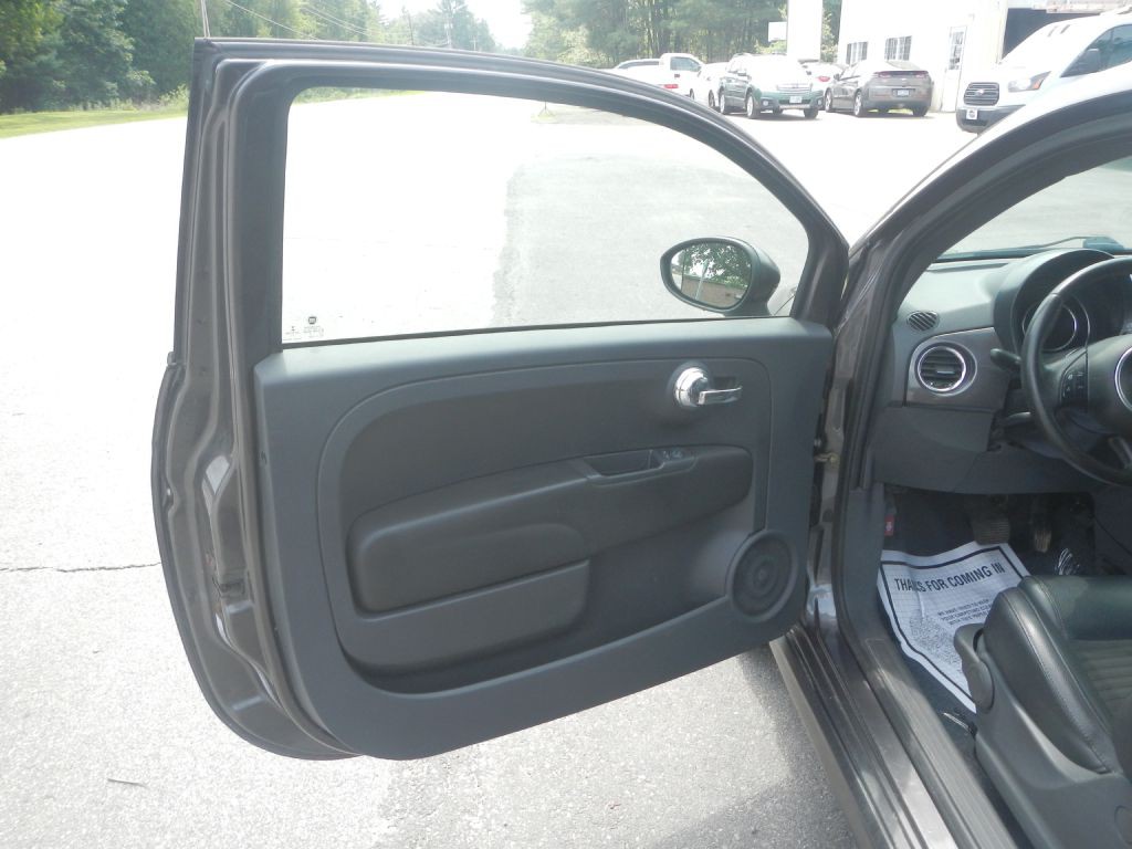 2015 FIAT 500 Image 42
