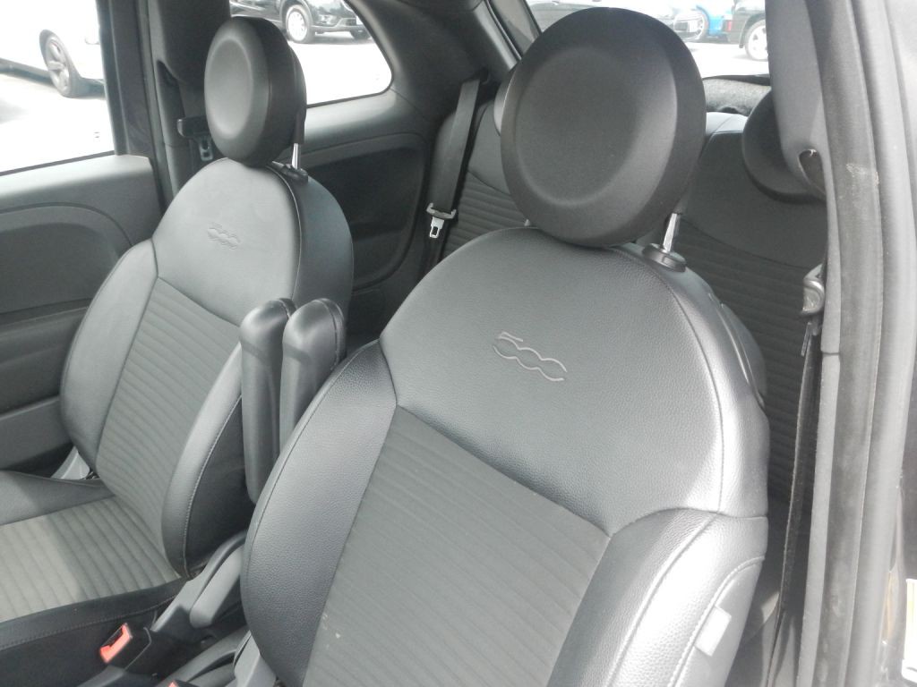 2015 FIAT 500 Image 44