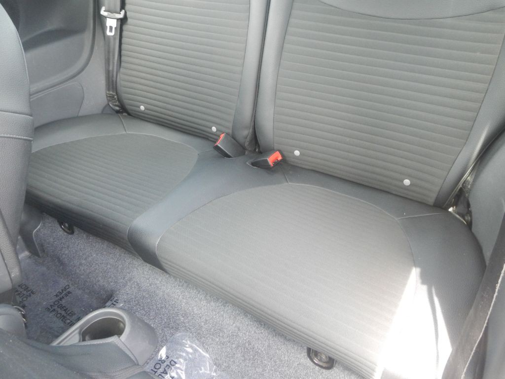 2015 FIAT 500 Image 46