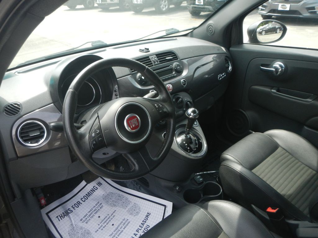 2015 FIAT 500 Image 48