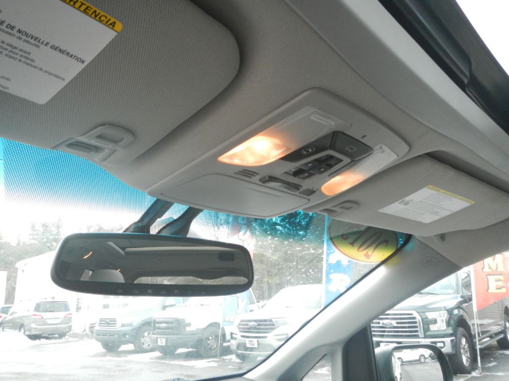 2015 Toyota Sienna Image 58