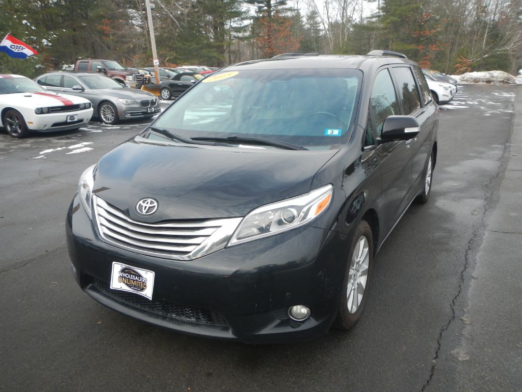 2015 Toyota Sienna Image 63