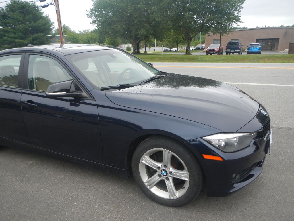 2014 BMW 3 Series Image 12