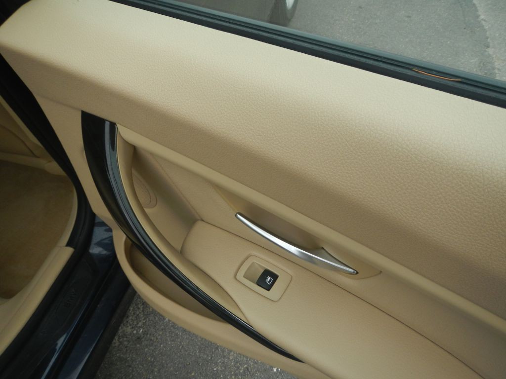2014 BMW 3 Series Image 28