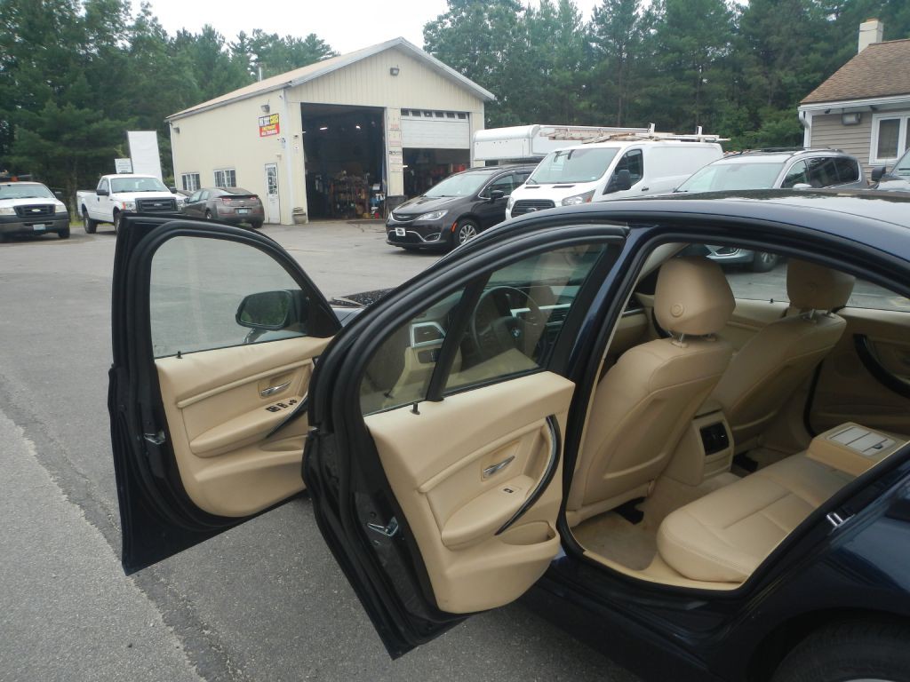 2014 BMW 3 Series Image 41