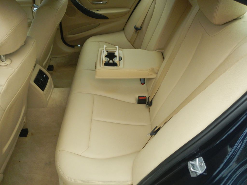 2014 BMW 3 Series Image 43