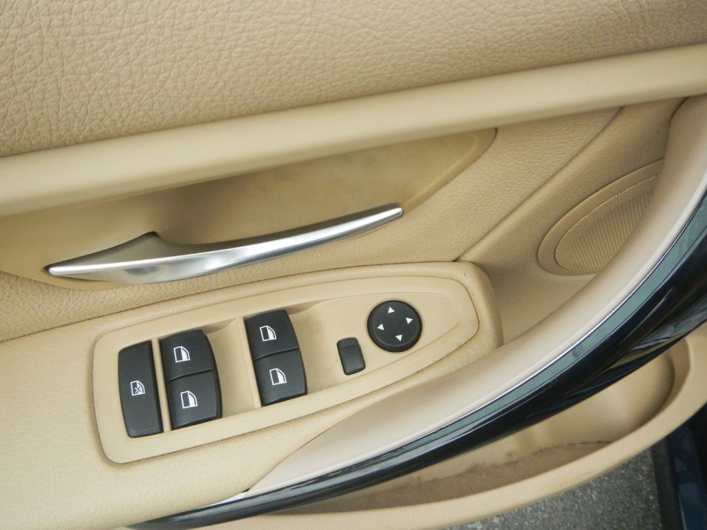 2014 BMW 3 Series Image 50