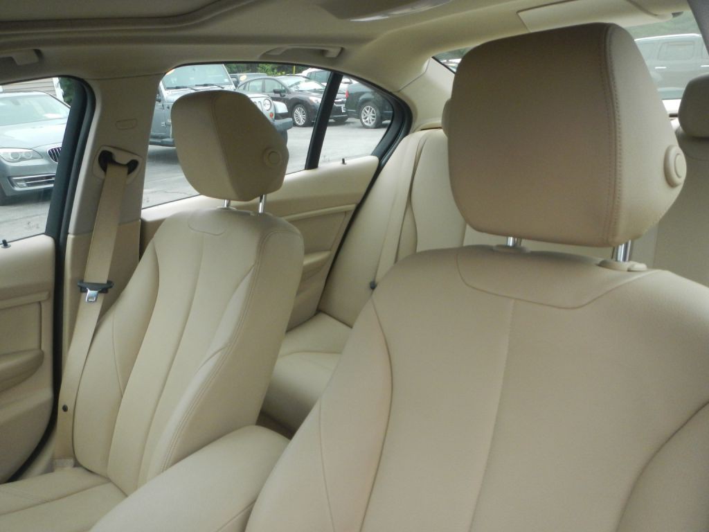 2014 BMW 3 Series Image 51