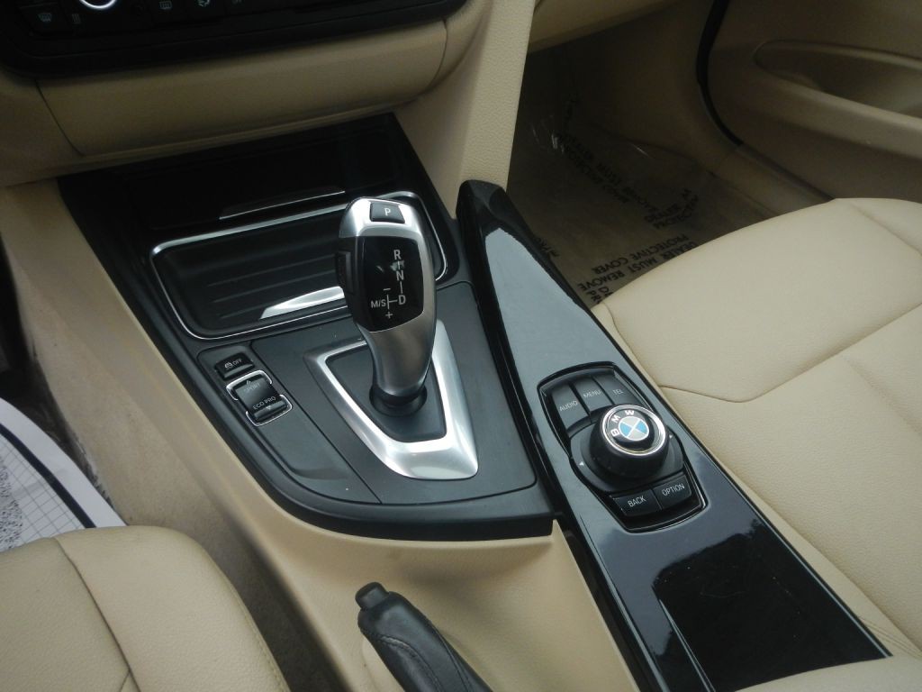 2014 BMW 3 Series Image 55