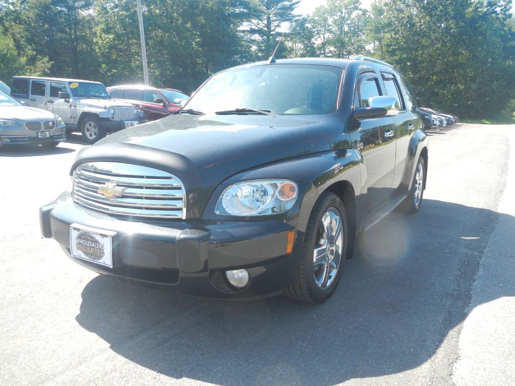 2011 Chevrolet HHR Image 2