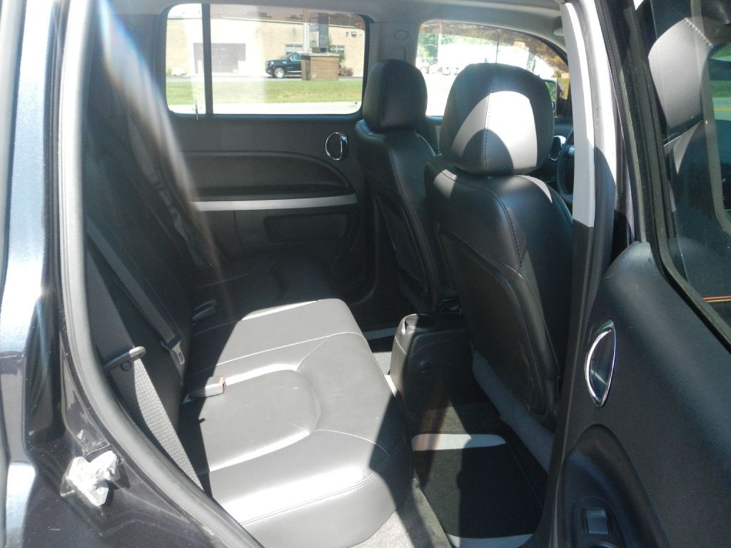 2011 Chevrolet HHR Image 26