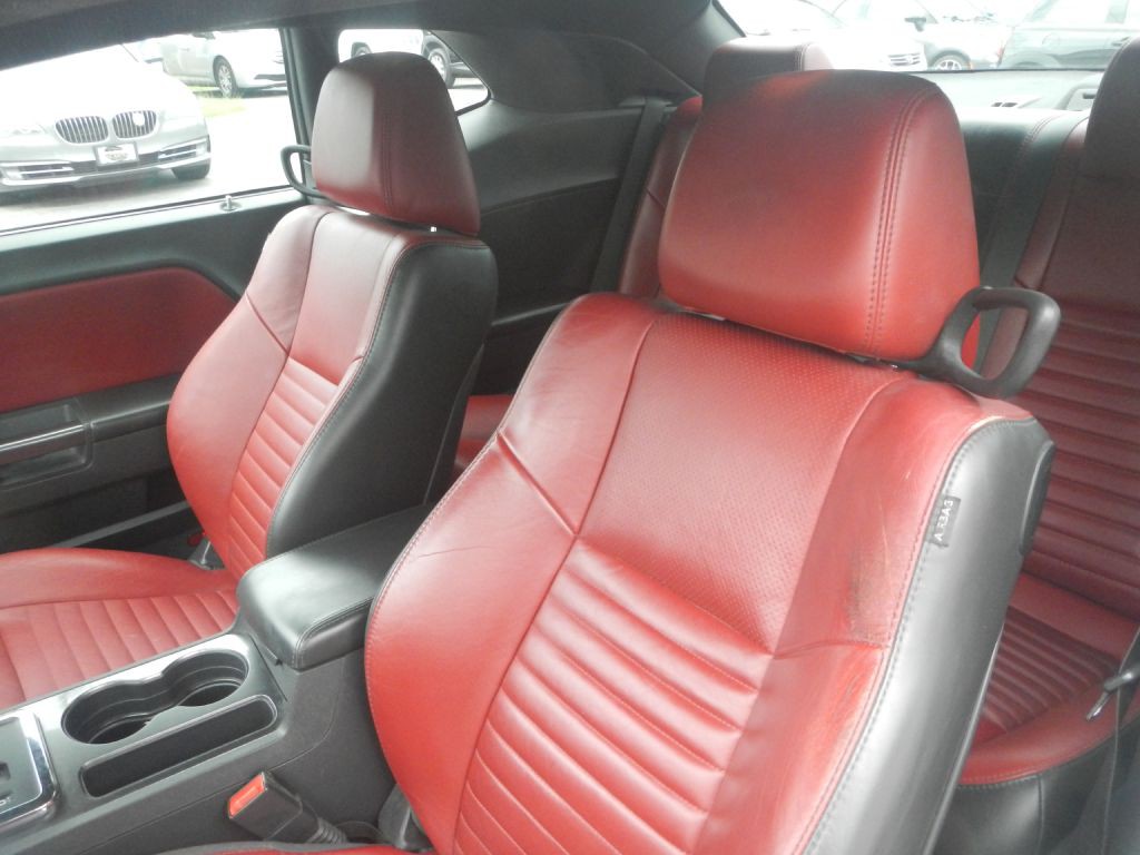 2014 Dodge Challenger Image 4