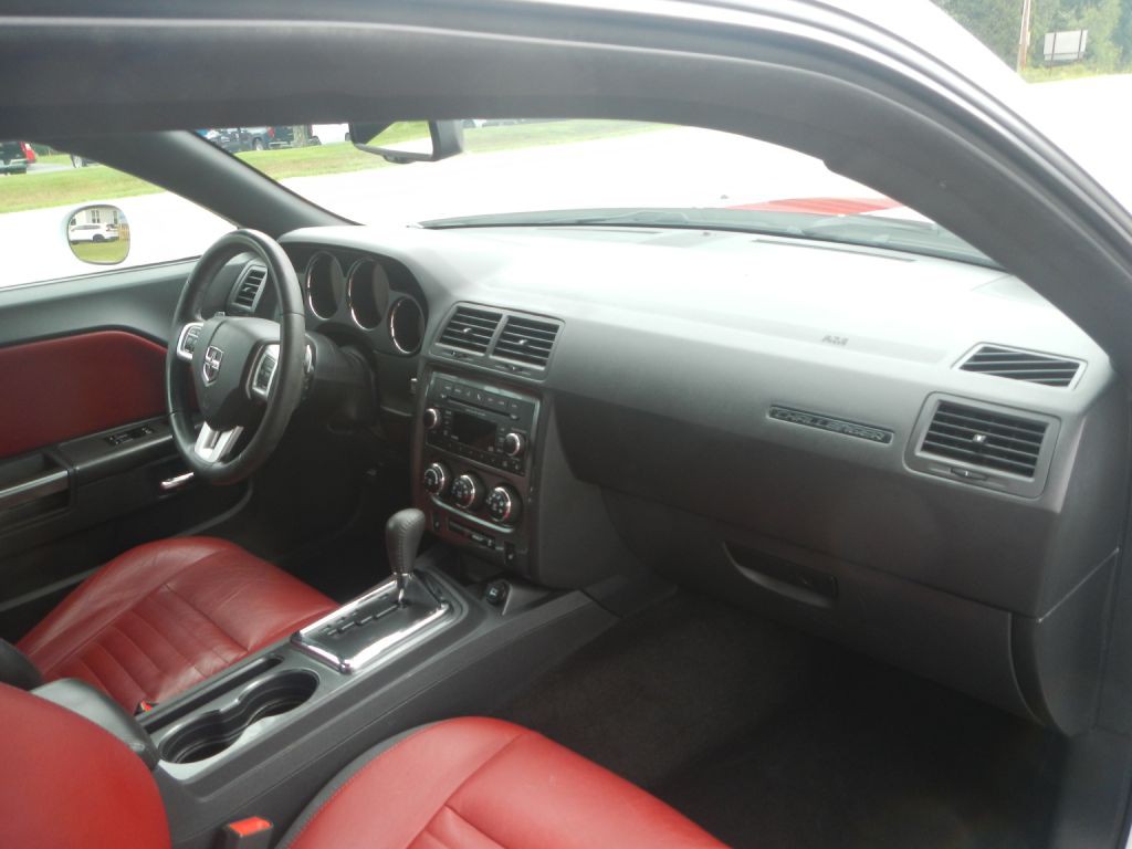 2014 Dodge Challenger Image 10