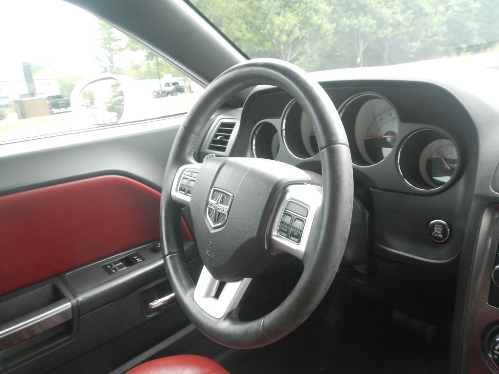 2014 Dodge Challenger Image 21