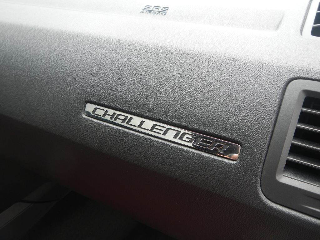 2014 Dodge Challenger Image 26