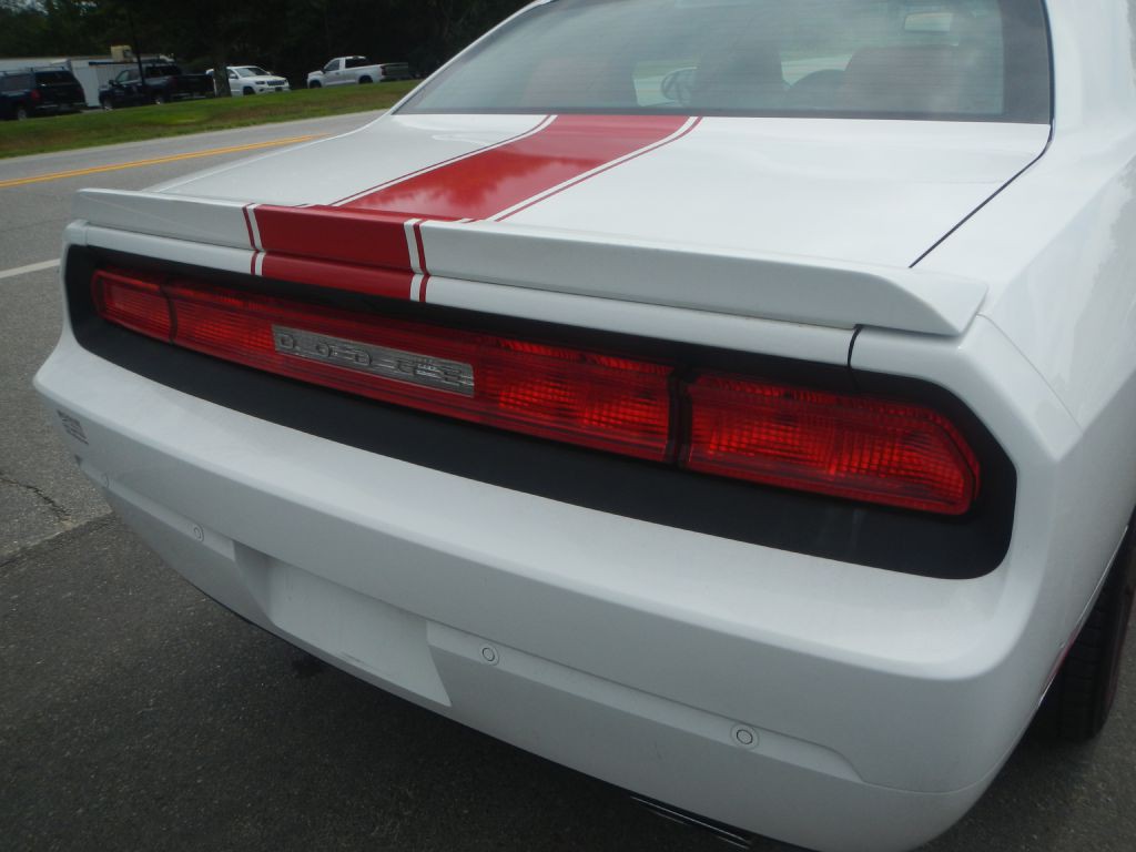 2014 Dodge Challenger Image 30