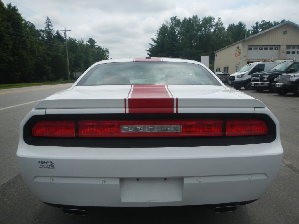 2014 Dodge Challenger Image 31