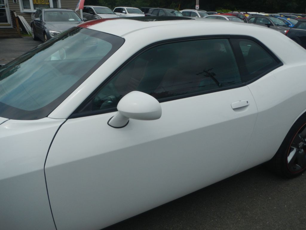 2014 Dodge Challenger Image 37