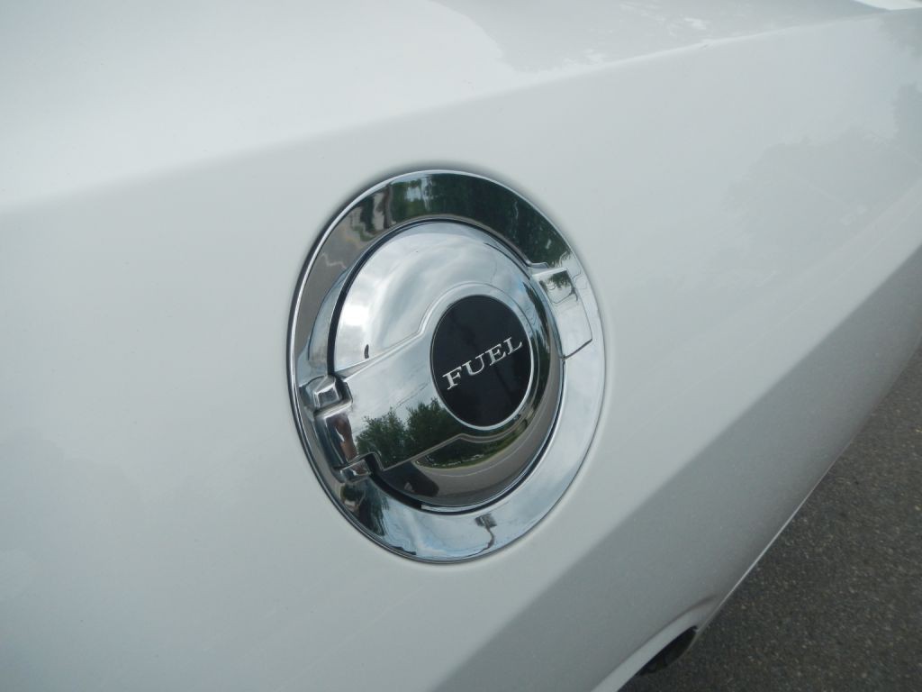 2014 Dodge Challenger Image 39