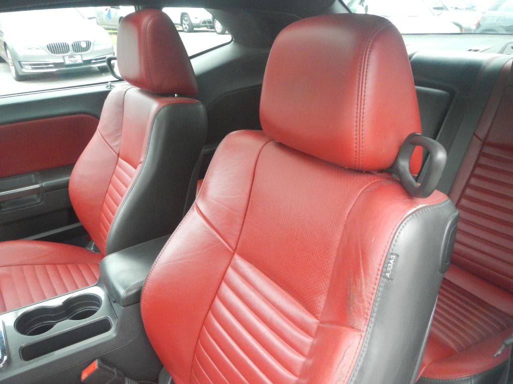 2014 Dodge Challenger Image 44