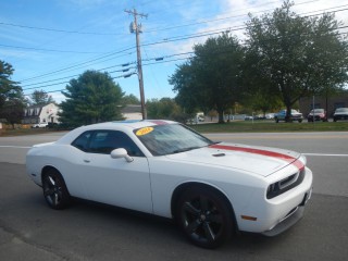 Image for 2014 Dodge Challenger SXT ID: 6672032