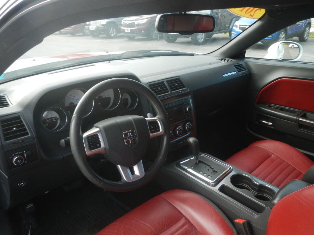 2014 Dodge Challenger Image 3