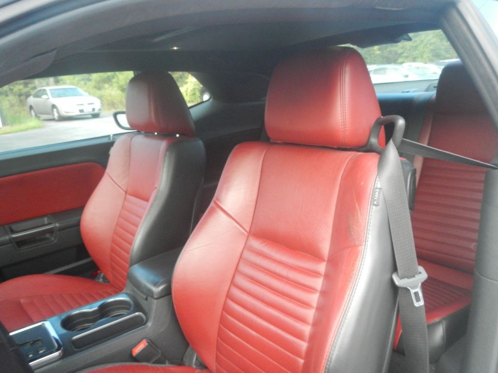 2014 Dodge Challenger Image 4