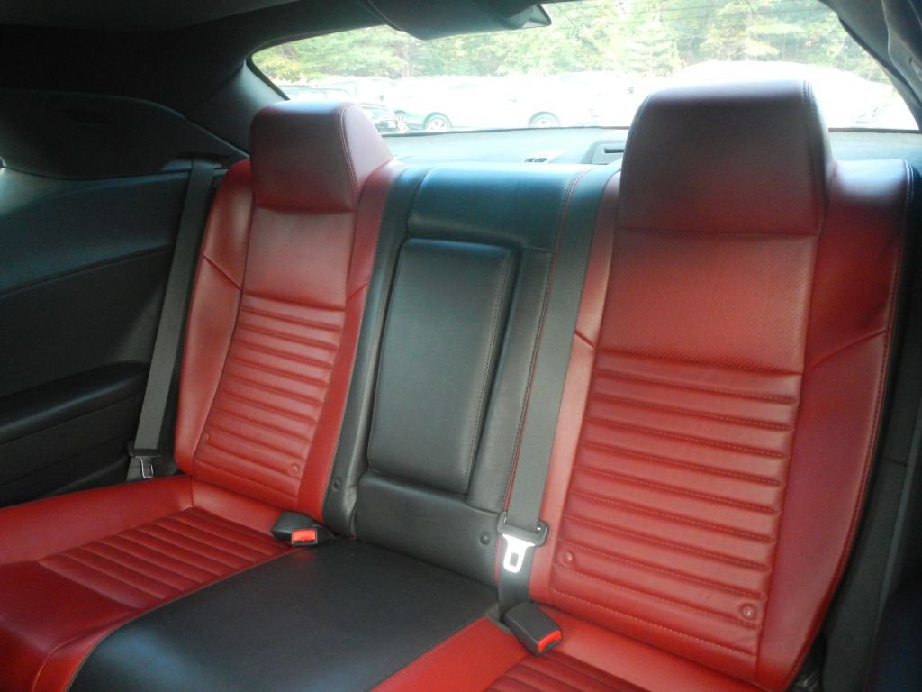 2014 Dodge Challenger Image 5
