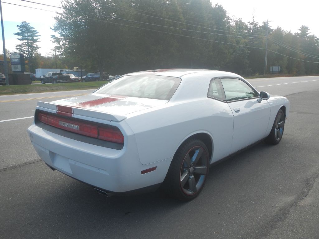 2014 Dodge Challenger Image 7