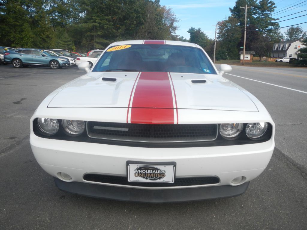 2014 Dodge Challenger Image 11