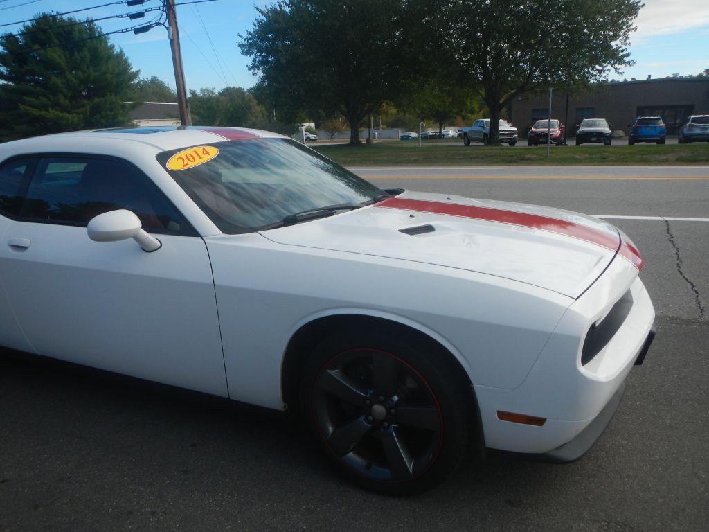 2014 Dodge Challenger Image 12