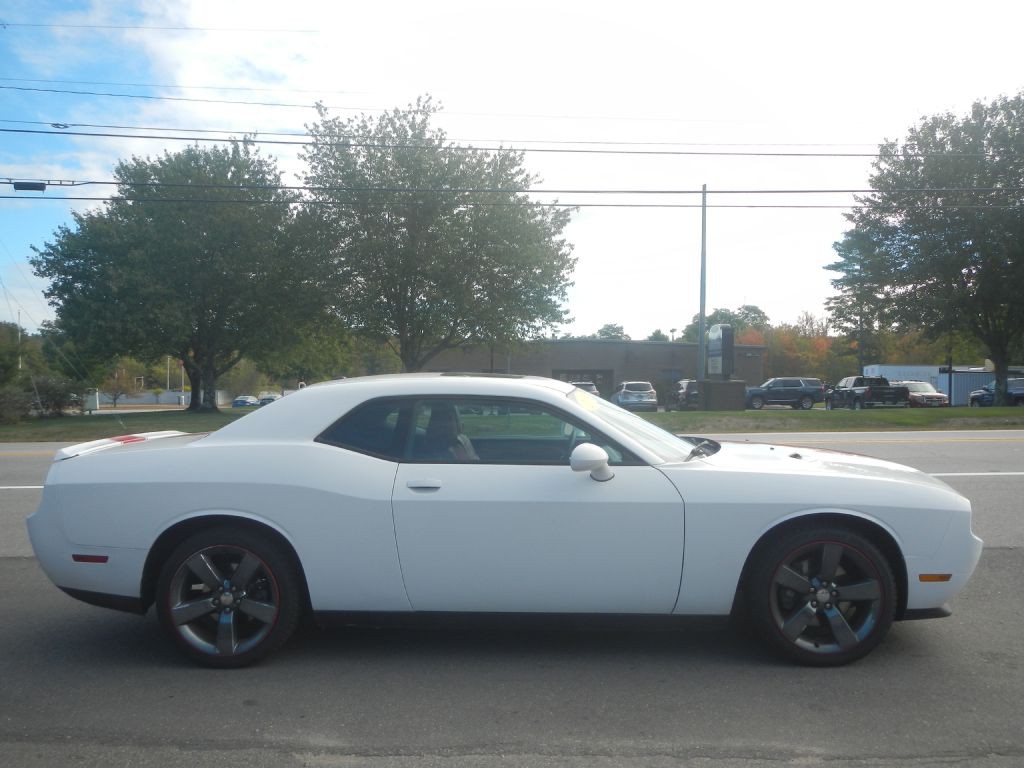 2014 Dodge Challenger Image 15