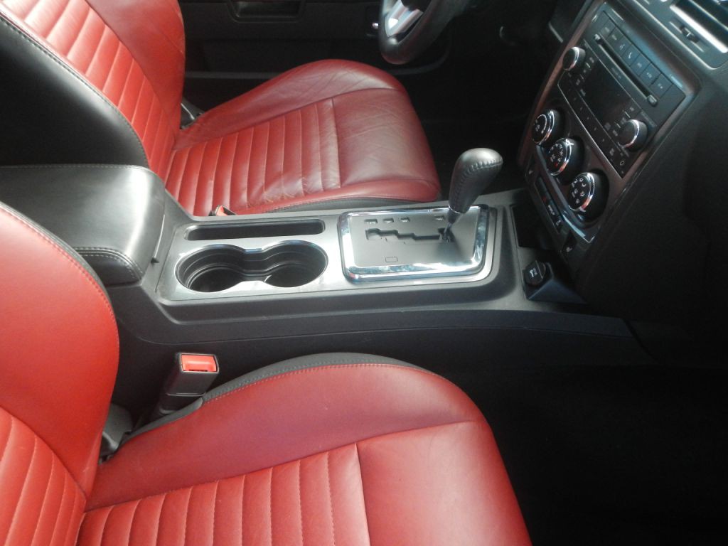 2014 Dodge Challenger Image 23