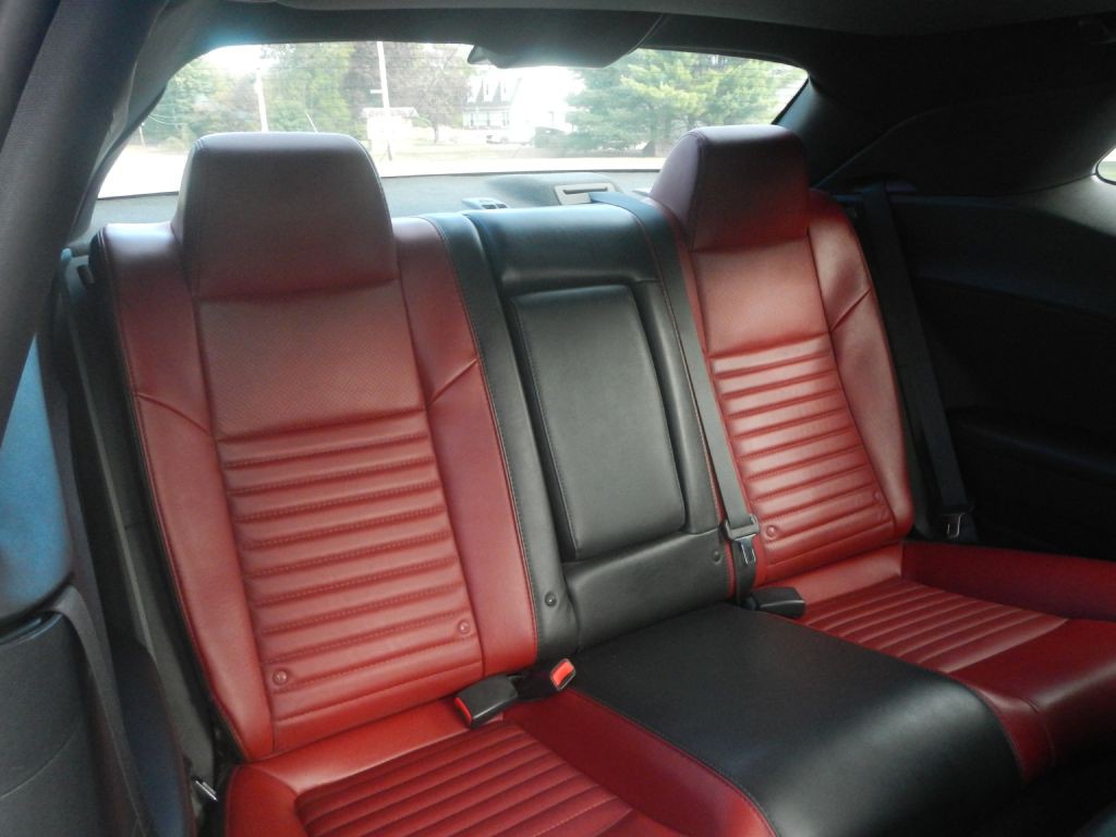 2014 Dodge Challenger Image 27