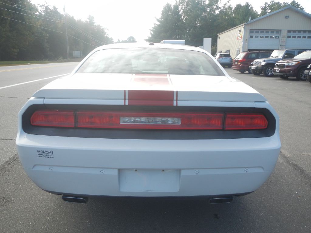 2014 Dodge Challenger Image 28
