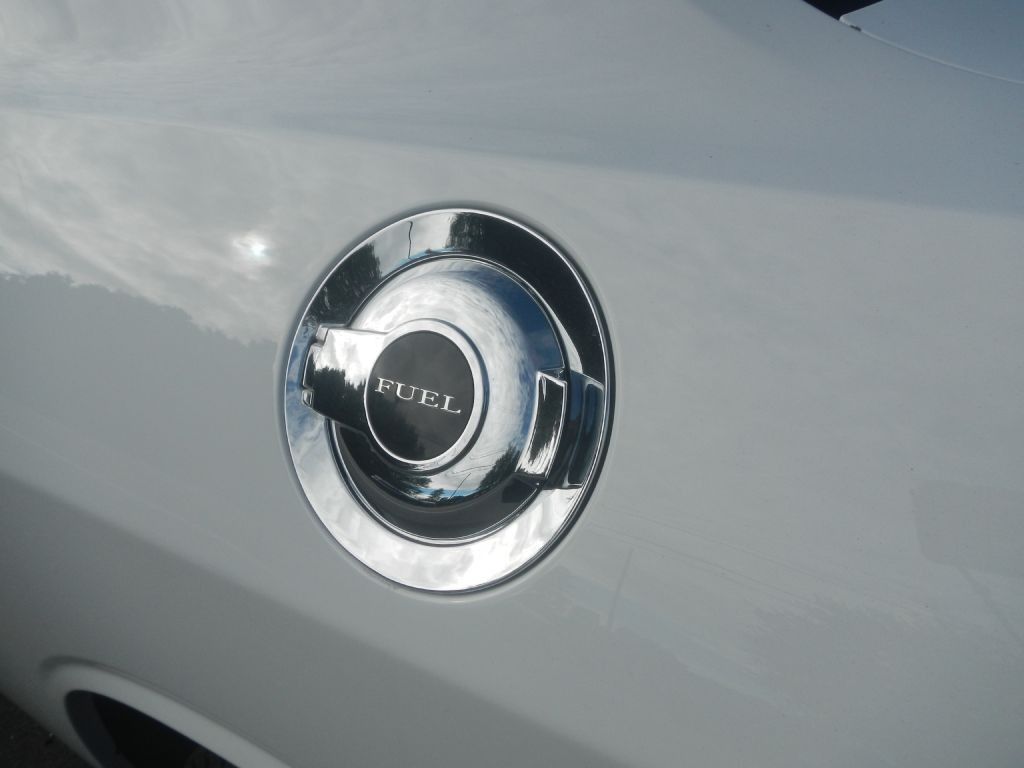 2014 Dodge Challenger Image 37
