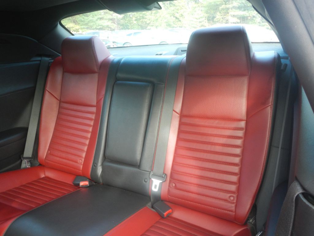 2014 Dodge Challenger Image 42