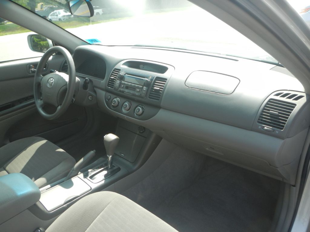 2005 Toyota Camry Image 4