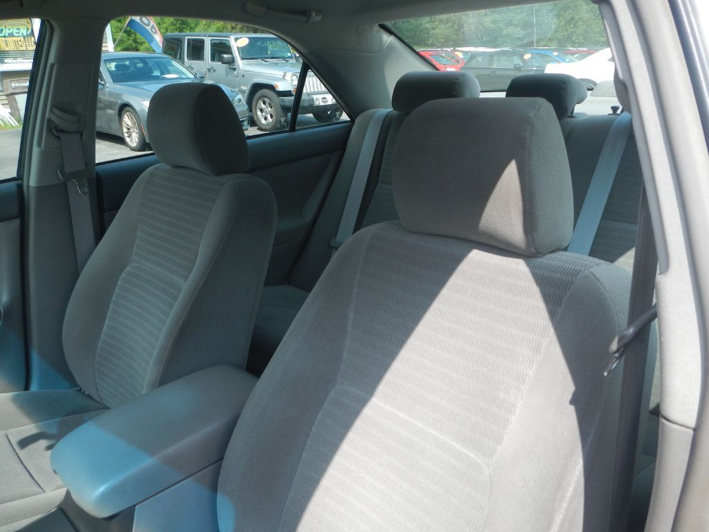 2005 Toyota Camry Image 9