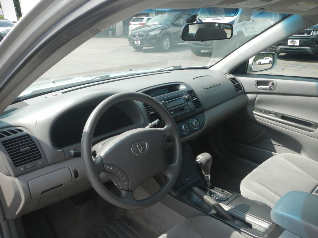 2005 Toyota Camry Image 10