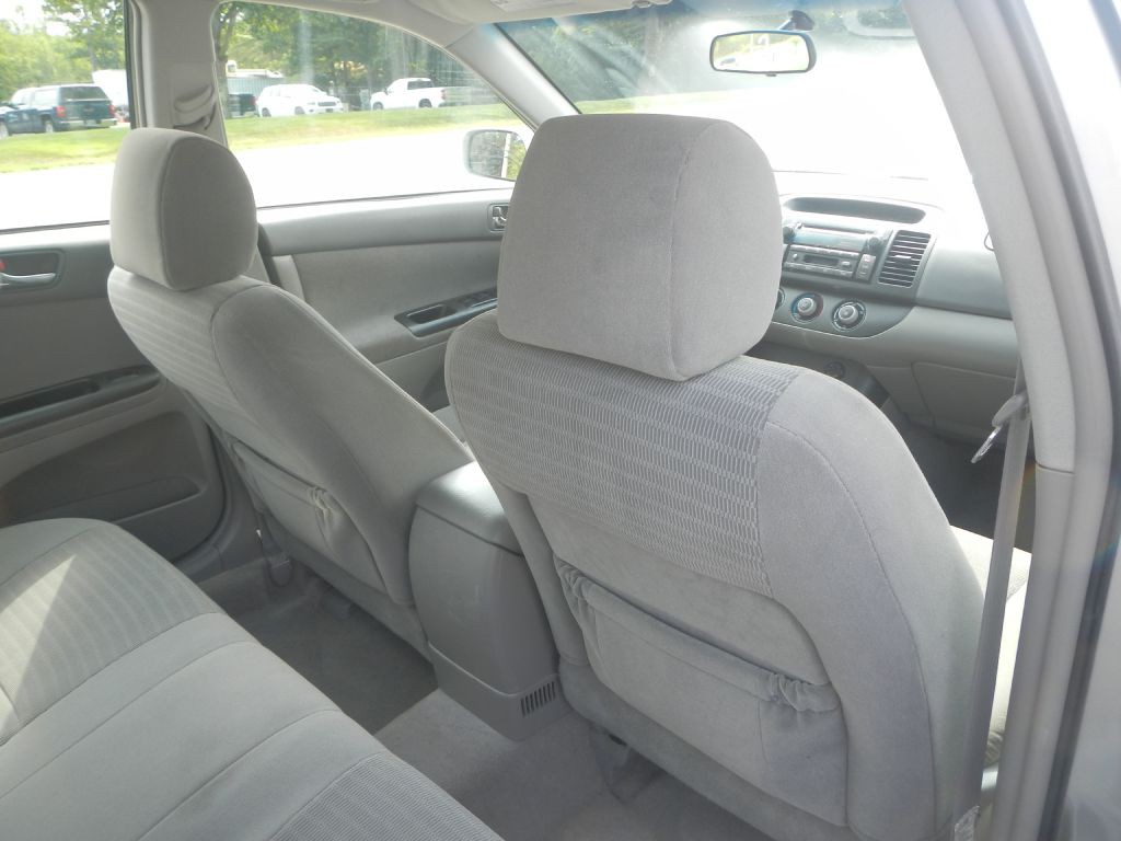 2005 Toyota Camry Image 24