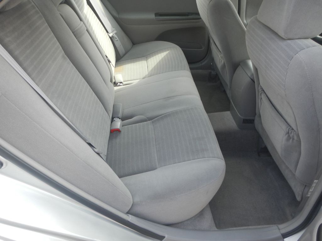 2005 Toyota Camry Image 25