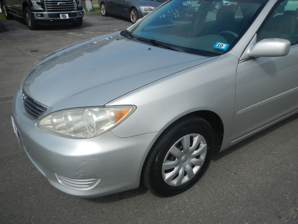 2005 Toyota Camry Image 32
